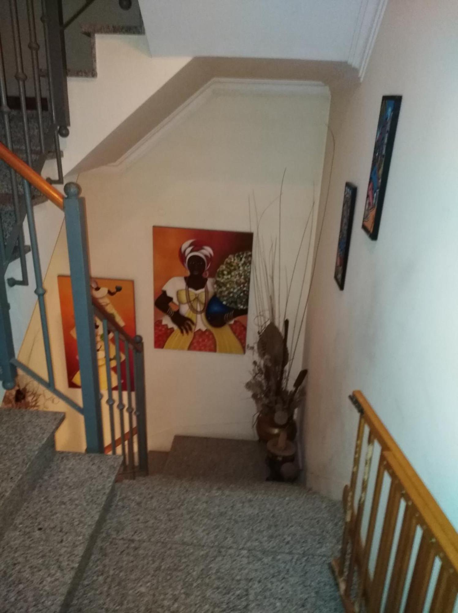 Global Guest Rooms Sintra Bagian luar foto
